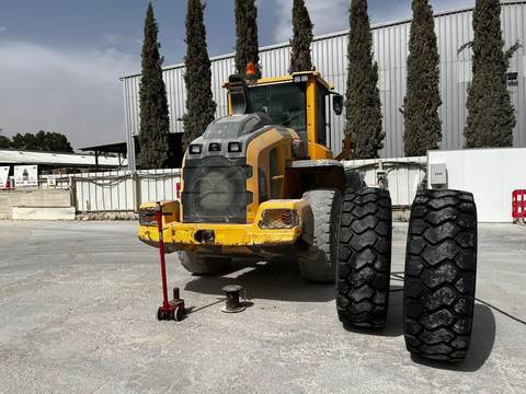 משאיות וכלי צמ״ה